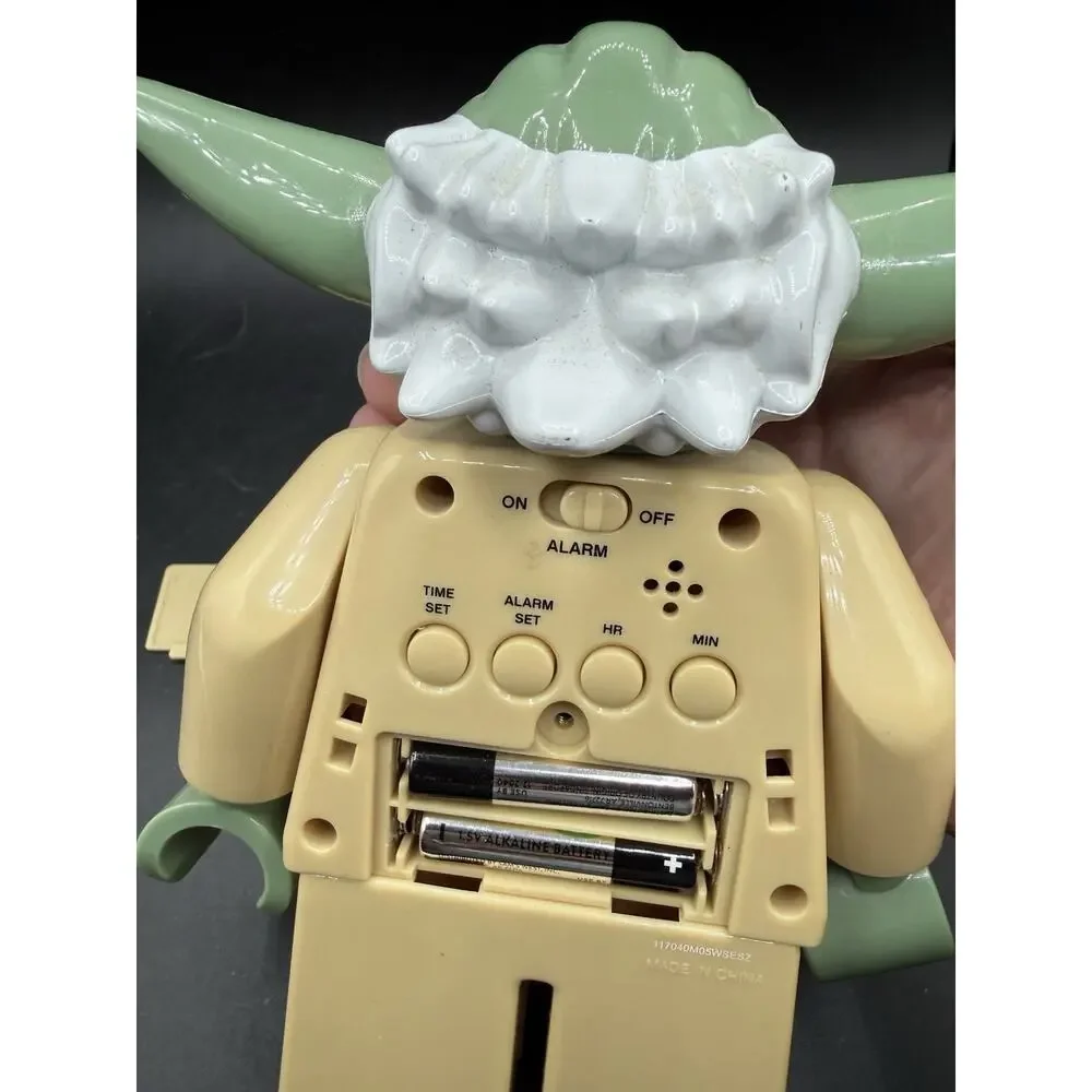 Lego Star Wars Minifigure YODA Poseable Alarm Clock WORKS GREAT!!